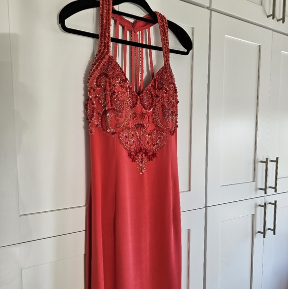 Red/Coral Alyce Paris beaded gown size 14 / 16 - Picture 3 of 9